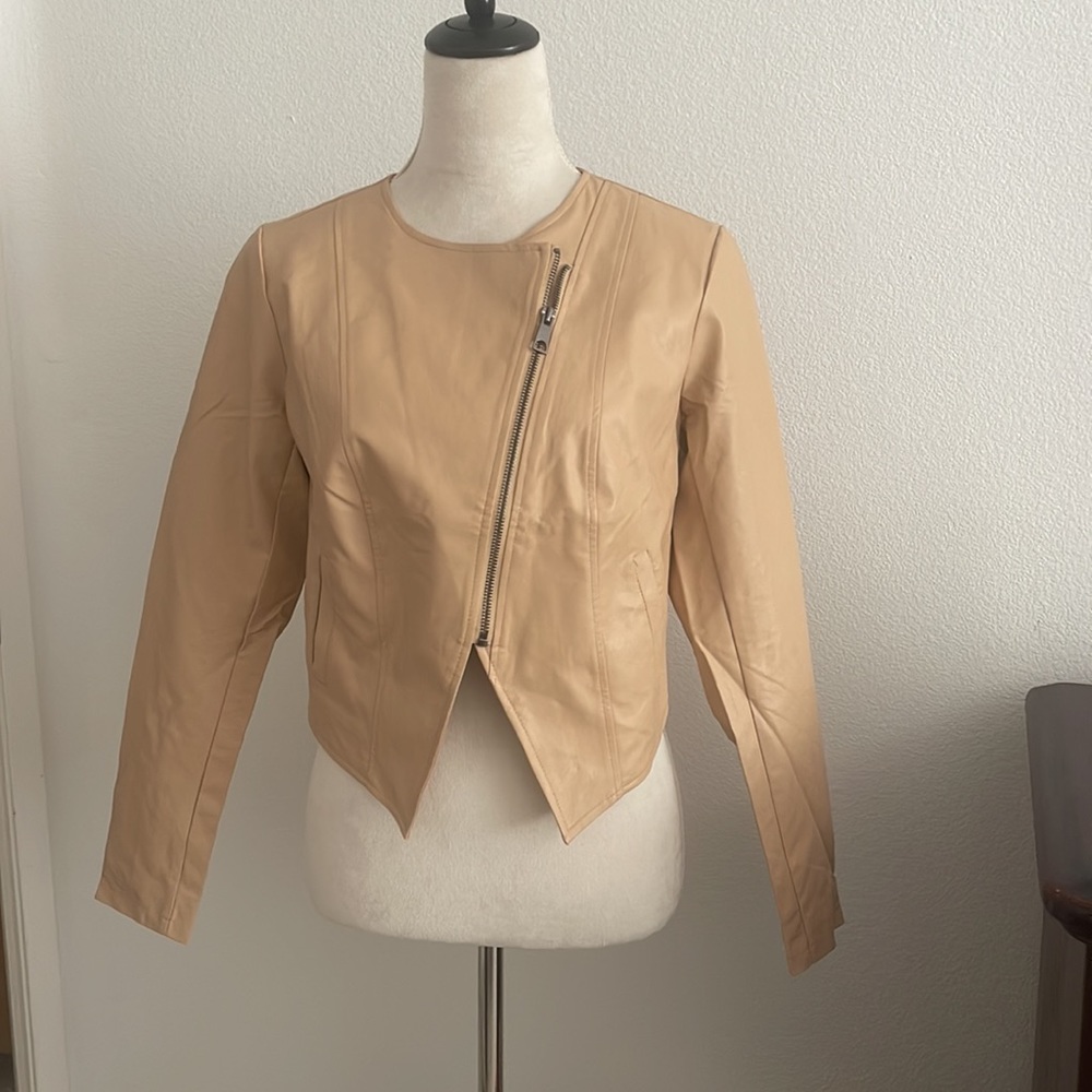 Leather faux creamy tan jacket new without tag